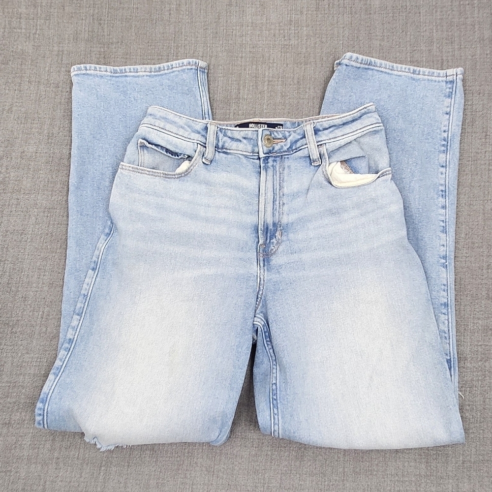 Hollister Ultra High-Rise Dad Light Wash Distressed Style Jeans 27R - Picture 2 of 11